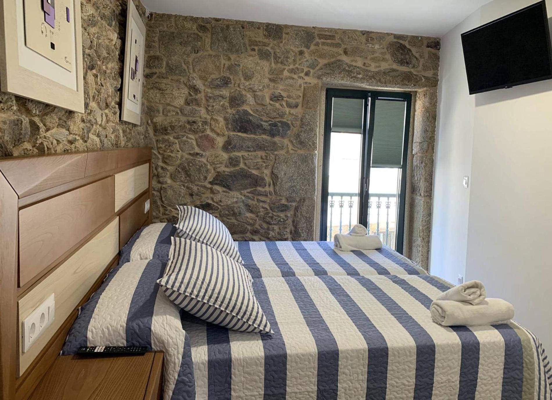 Apartamentos Loncho 菲尼斯特雷 外观 照片